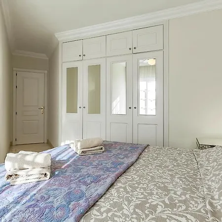 In Area Del Duque With Spacious Terrace Apartamento