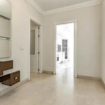 Apartament In Area Del Duque With Spacious Terrace