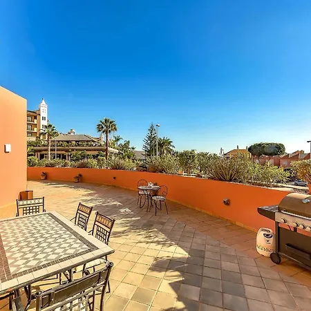 In Area Del Duque With Spacious Terrace Apartament