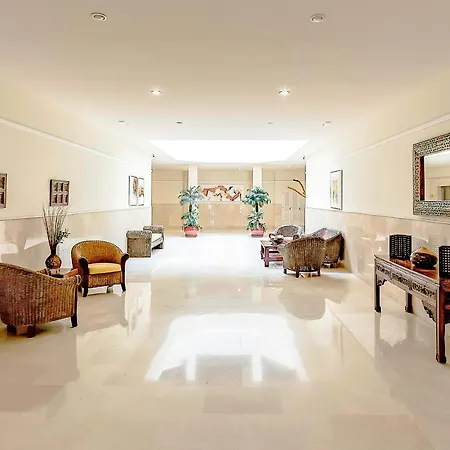 In Area Del Duque With Spacious Terrace Apartament *
